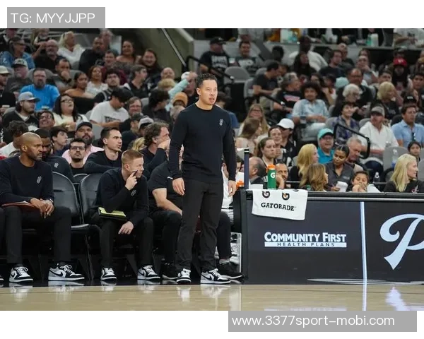 开拓者与马刺半场激战克林根表现出色杨瀚森贡献稳定尚帕尼状态回暖